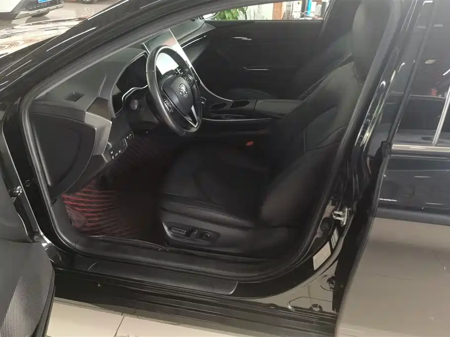 Toyota Avalon 2022 2.0L Luxury