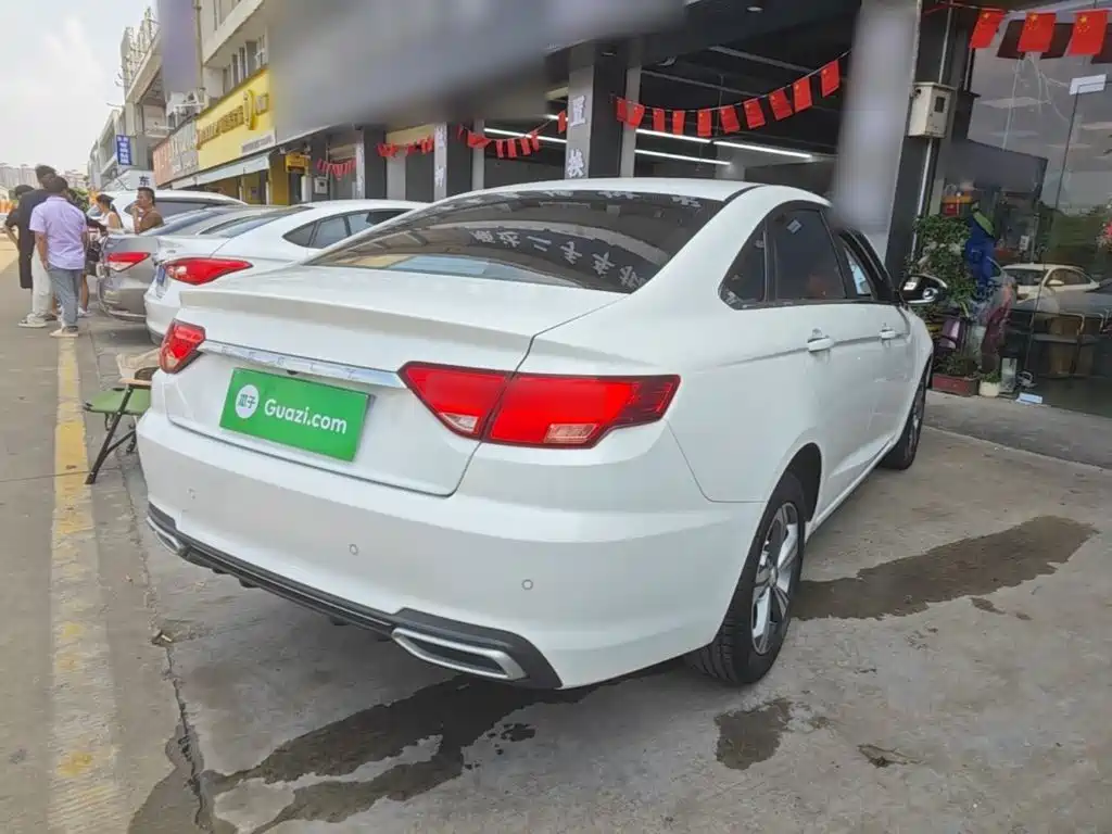 Geely Emgrand GL — миниатюра 7