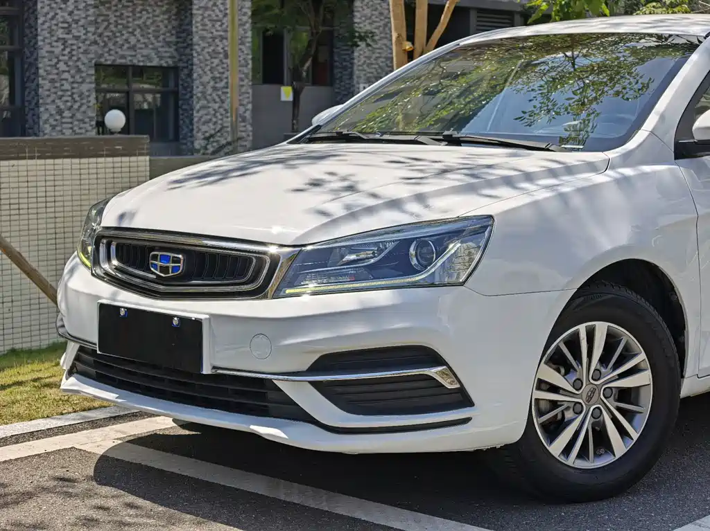 Geely Emgrand — миниатюра 2