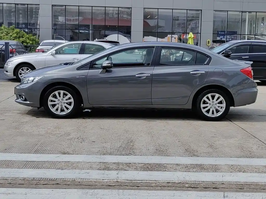 Honda Civic — миниатюра 7