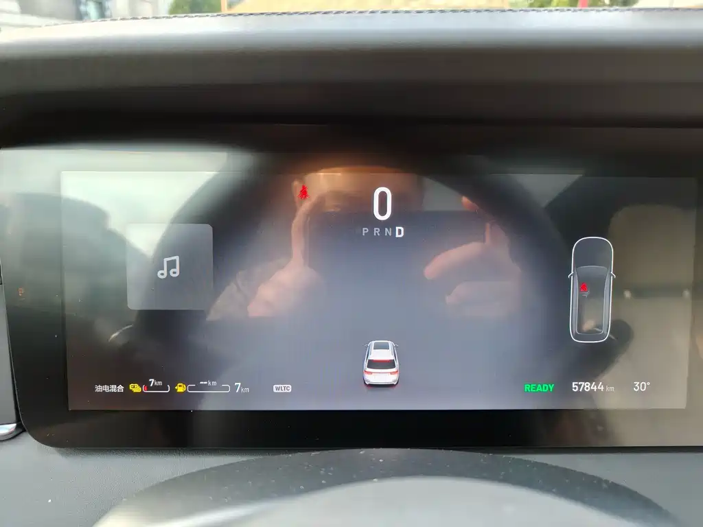 Li Auto Li ONE — миниатюра 10
