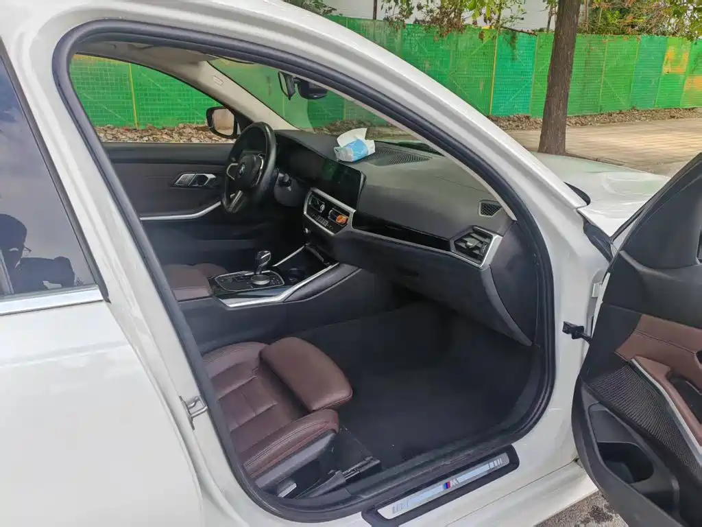 BMW 3 Series — миниатюра 12