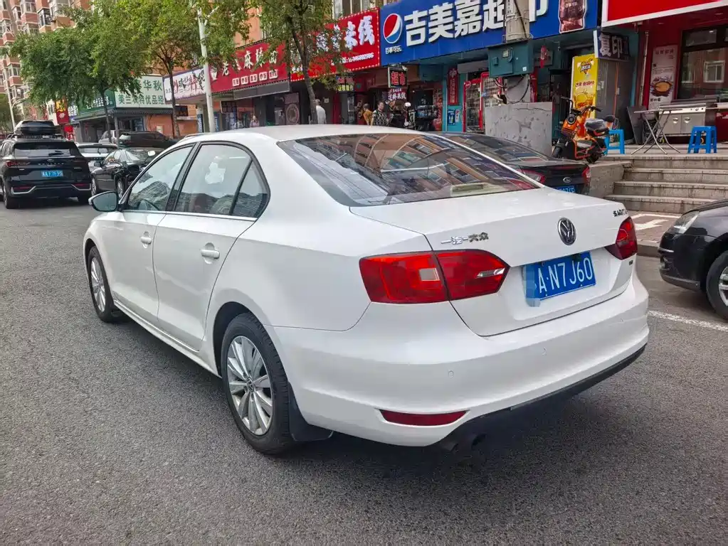 Volkswagen Sagitar 2014 1.4TSI AT Luxury