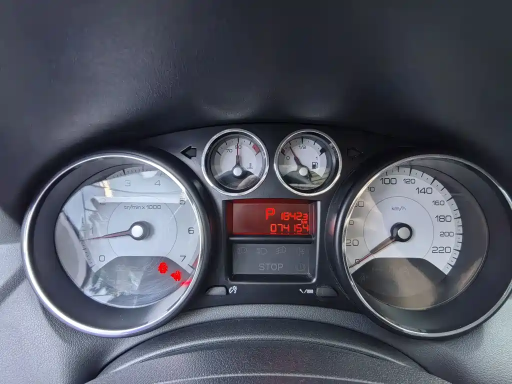Peugeot 308 — миниатюра 12