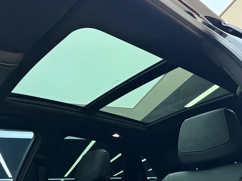 Cadillac XT5 — миниатюра 16