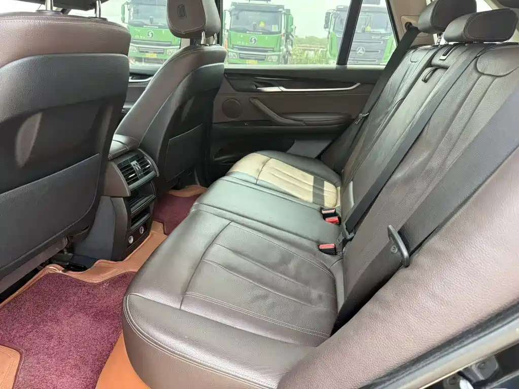 BMW X5 (Import) — миниатюра 6