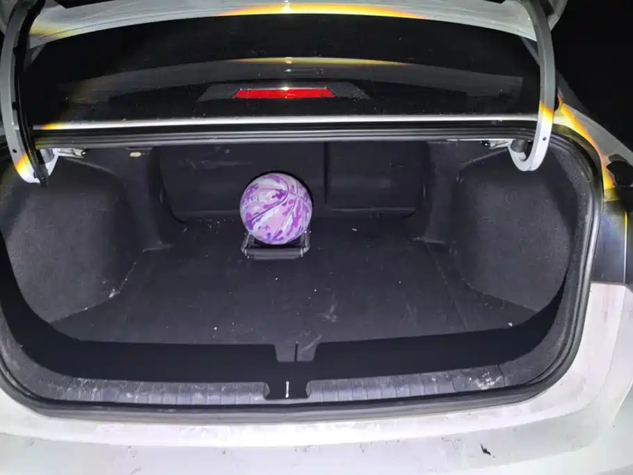 Geely Emgrand — миниатюра 4