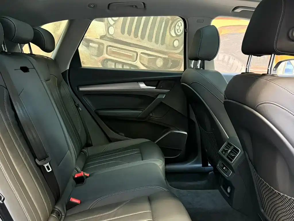 Audi Q5L — миниатюра 9