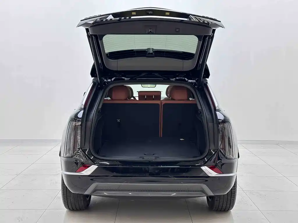 Cadillac IQ — миниатюра 5