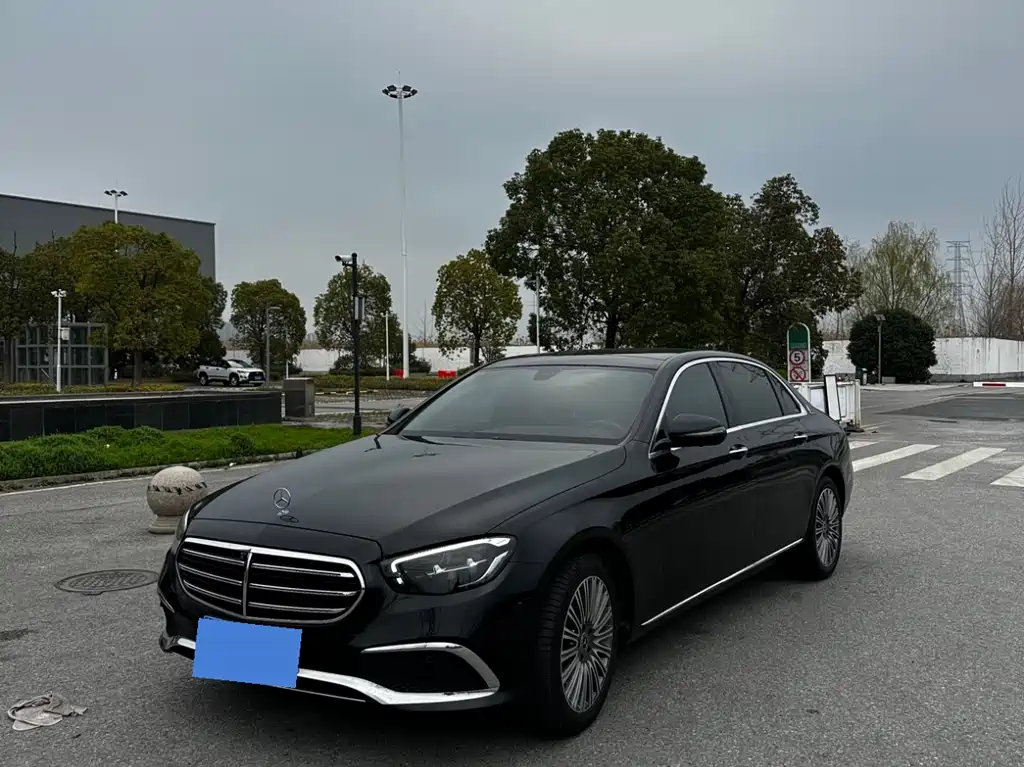 Mercedes-Benz E-Class 2023