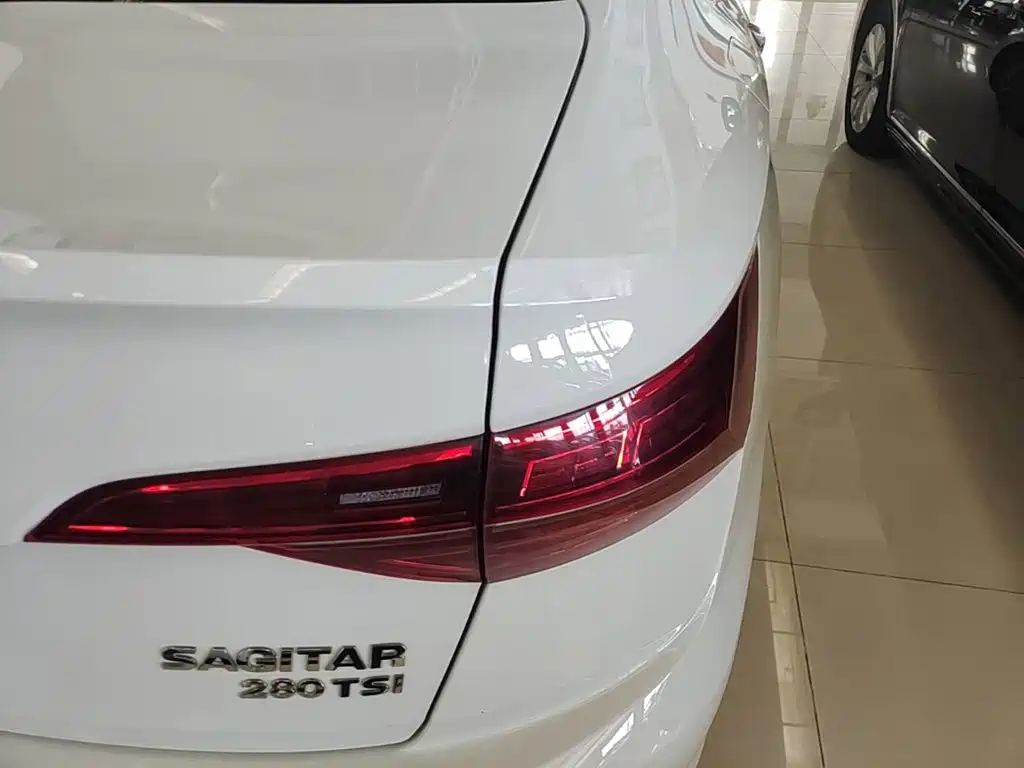 Volkswagen Sagitar — миниатюра 8