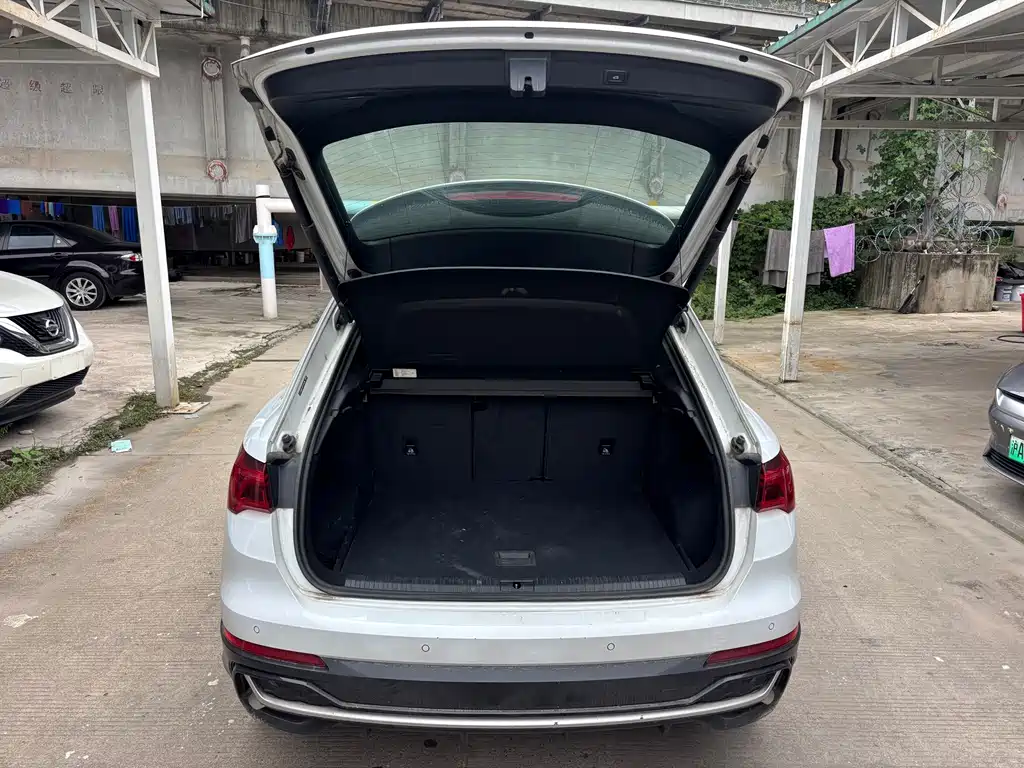 Audi Q3 — миниатюра 11