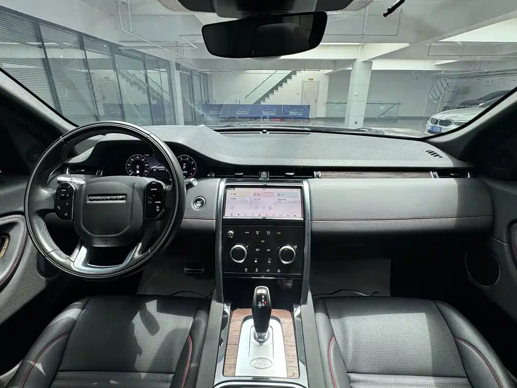 Land Rover Discovery Sport — миниатюра 9
