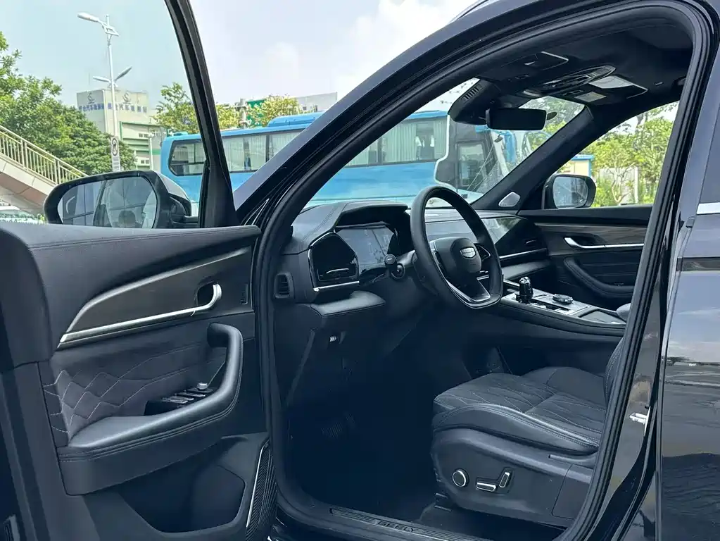 Geely Xingyue L — миниатюра 7