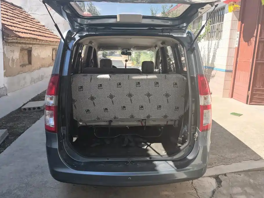 Wuling Hongguang — миниатюра 4