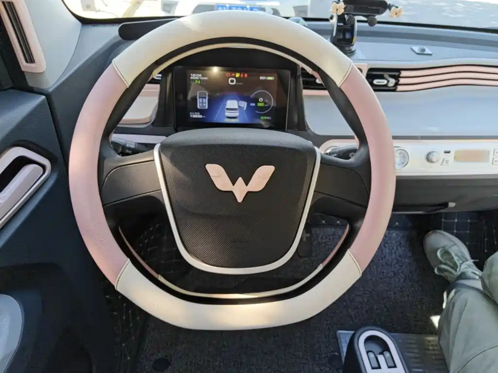 Wuling MINIEV — миниатюра 11