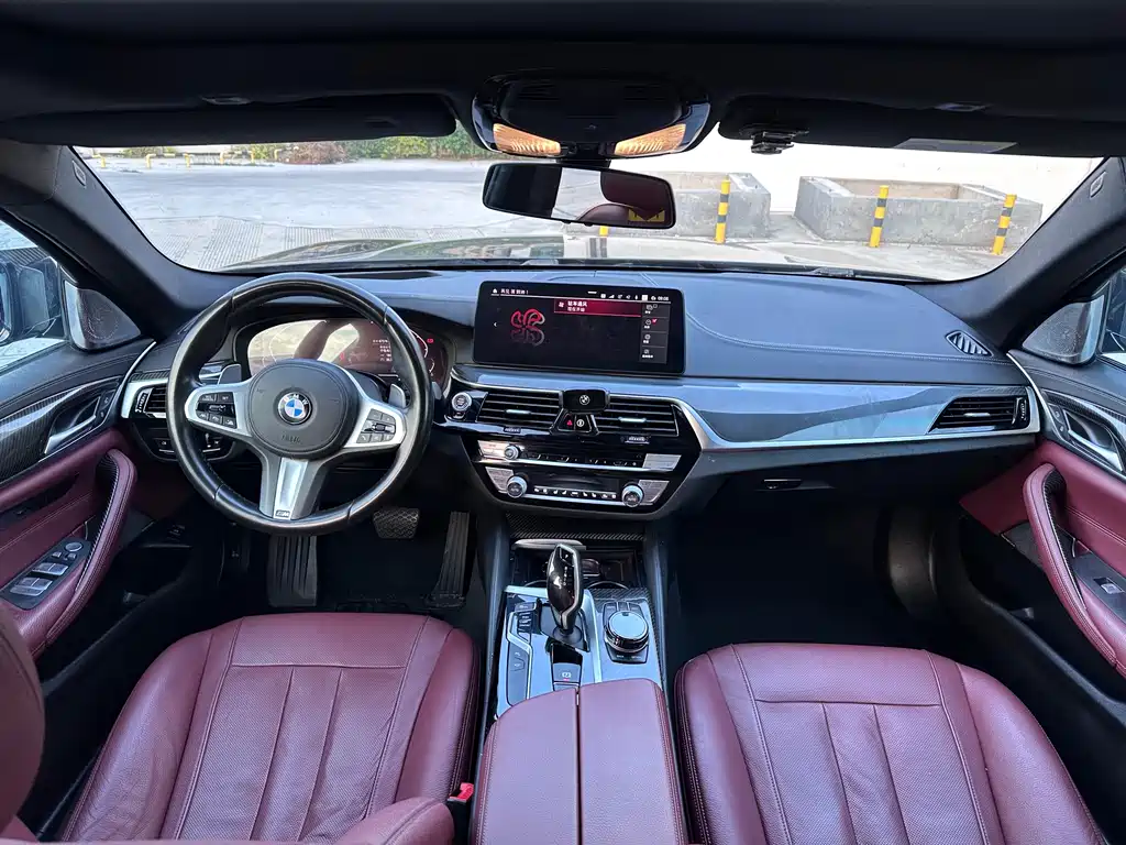 BMW 5 Series — миниатюра 6