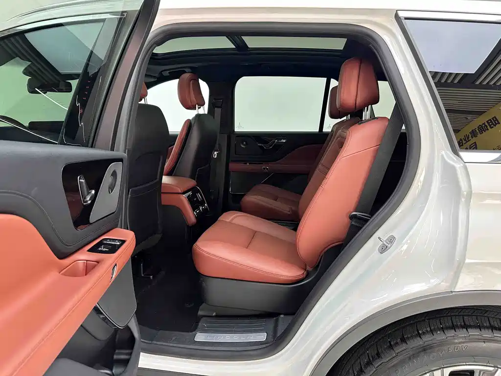 Lincoln Aviator — миниатюра 10