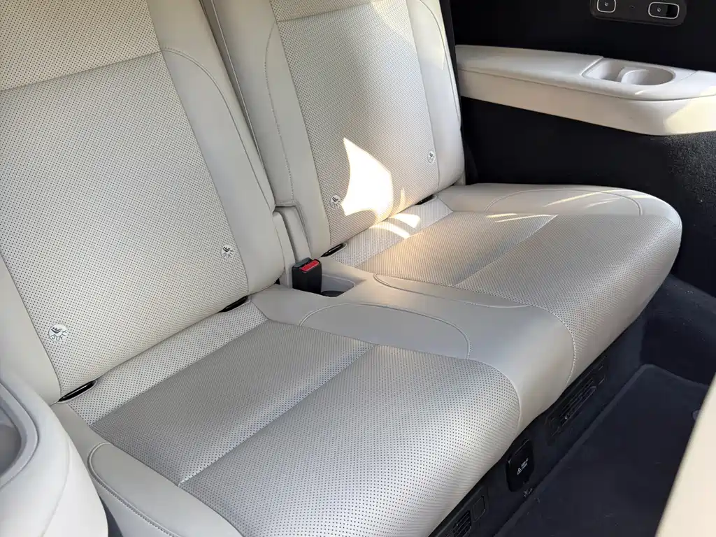 Li Auto L8 2023 — фото 14