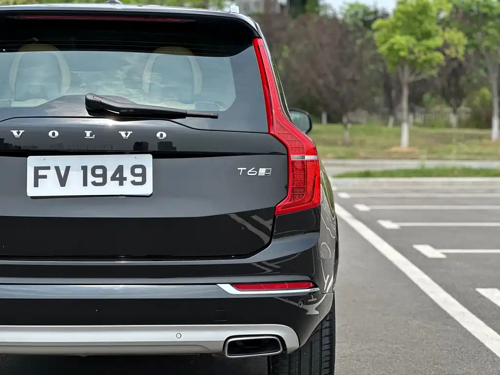 Volvo XC90 — миниатюра 32