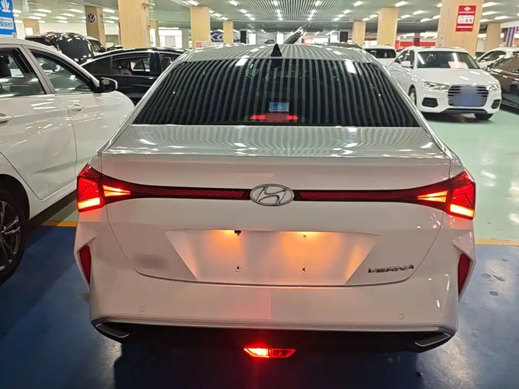 Hyundai Verna — миниатюра 6