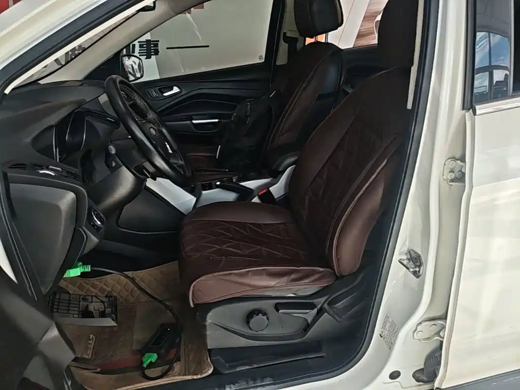 Ford Kuga — миниатюра 15