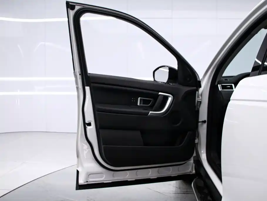 Land Rover Discovery Sport — миниатюра 12