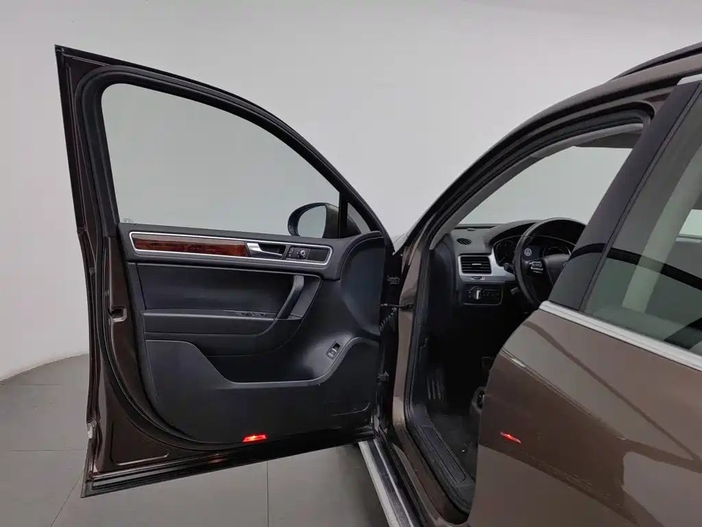 Volkswagen Touareg — миниатюра 8