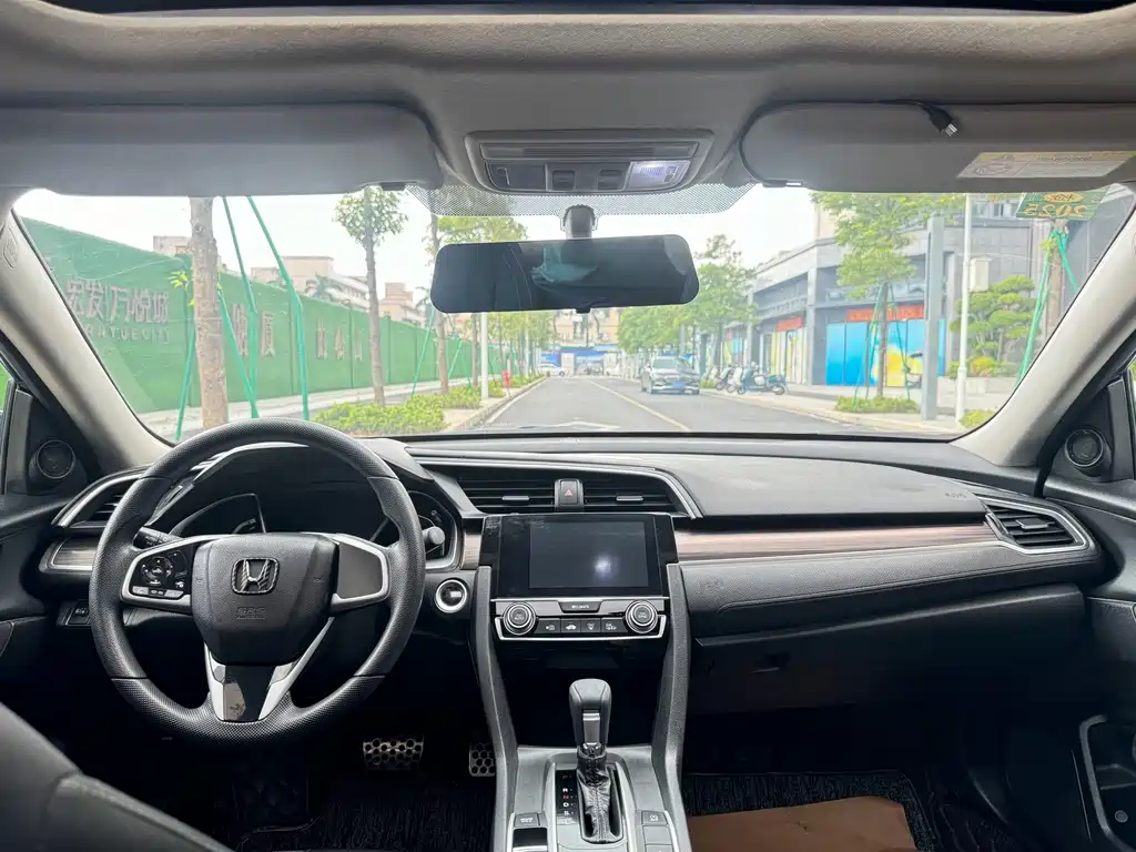 Honda Civic — миниатюра 4