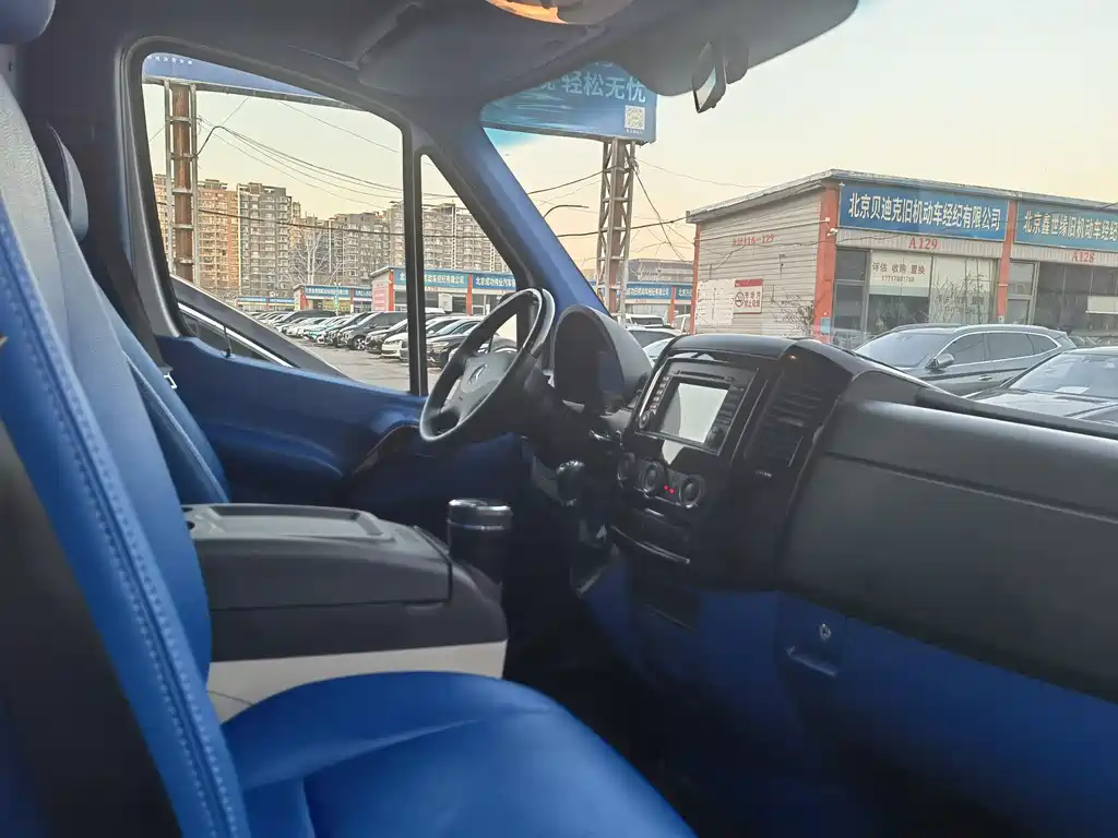 Mercedes-Benz Sprinter 2015 3.5L AT