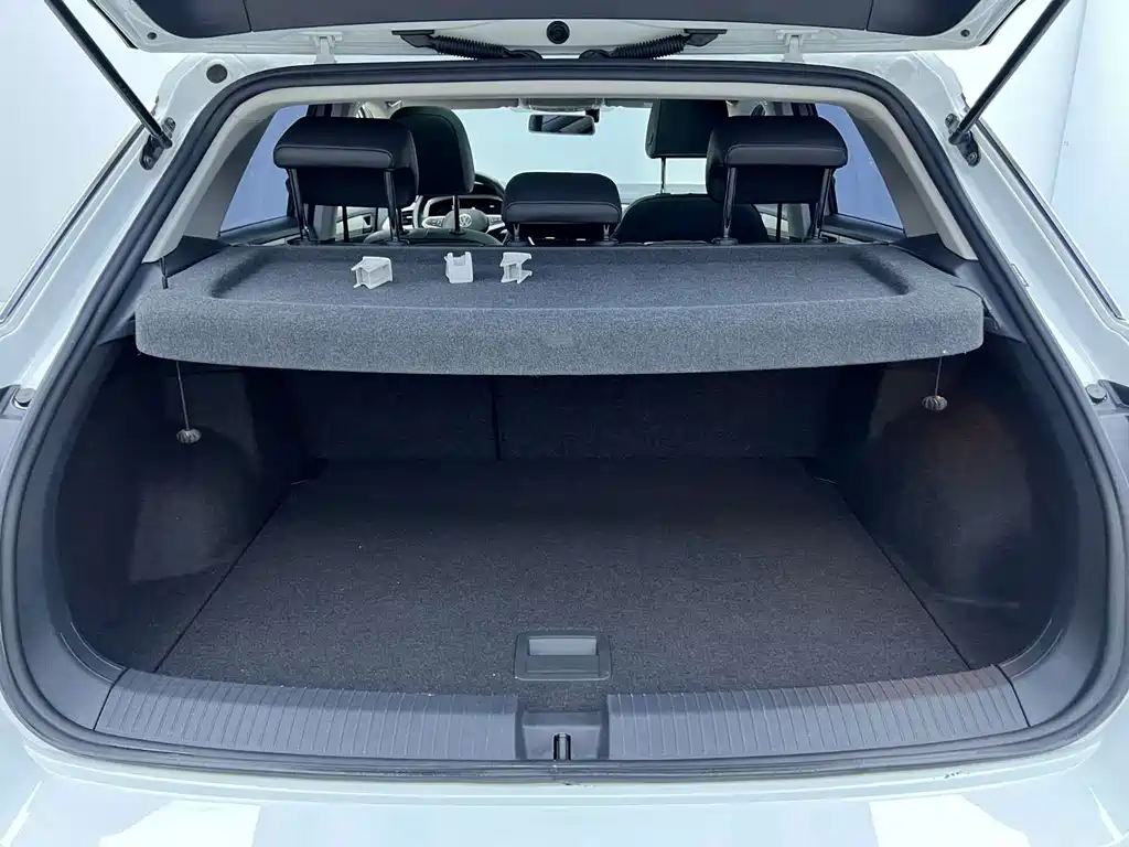Volkswagen T-Roc — миниатюра 9