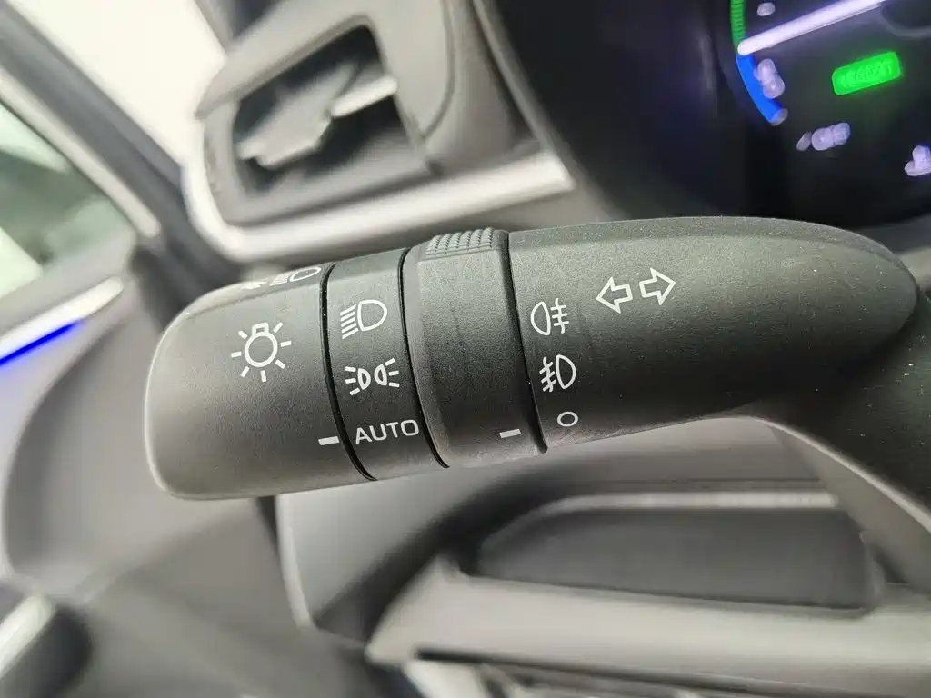 Toyota Sienna — миниатюра 21