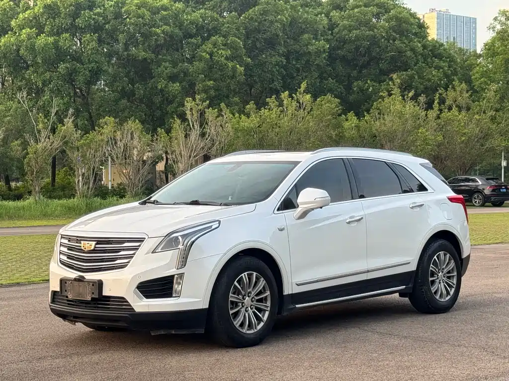 Купить Cadillac XT5