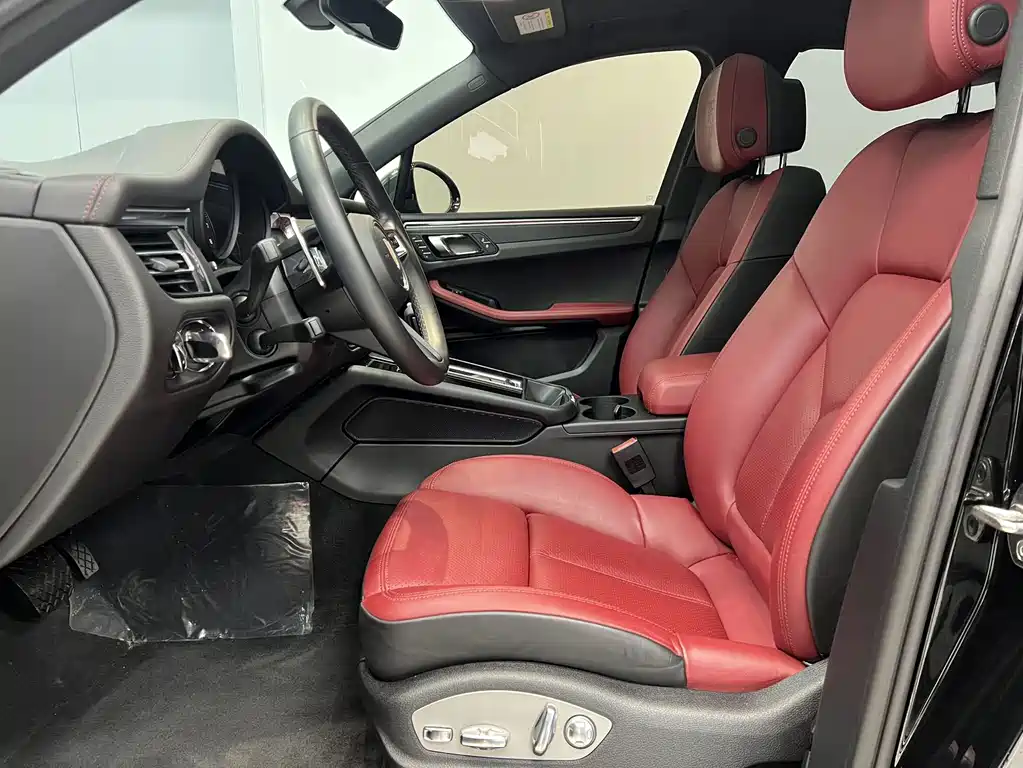 Porsche Macan — миниатюра 11