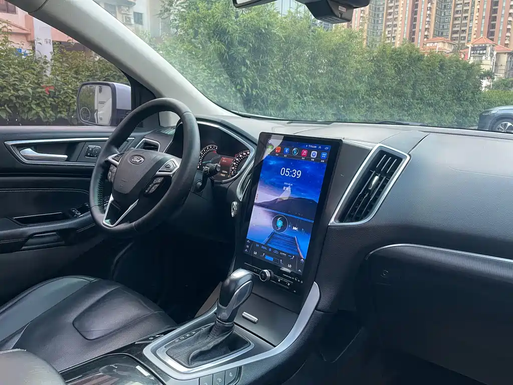 Ford Edge — миниатюра 14