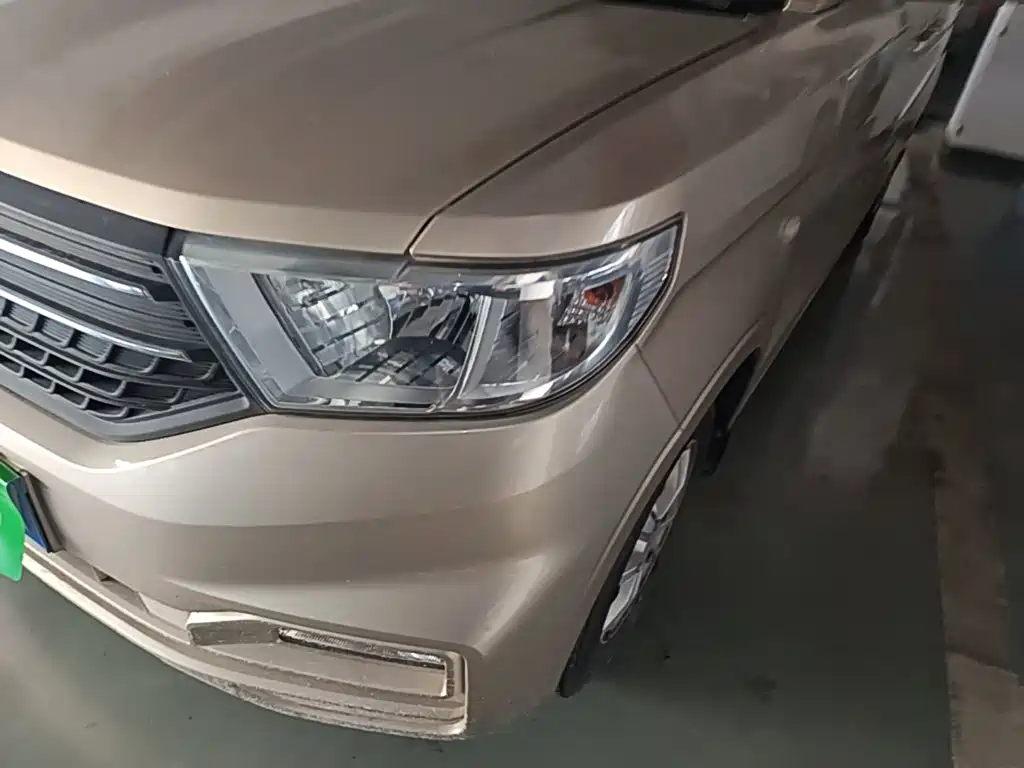 Wuling Hongguang V — миниатюра 24