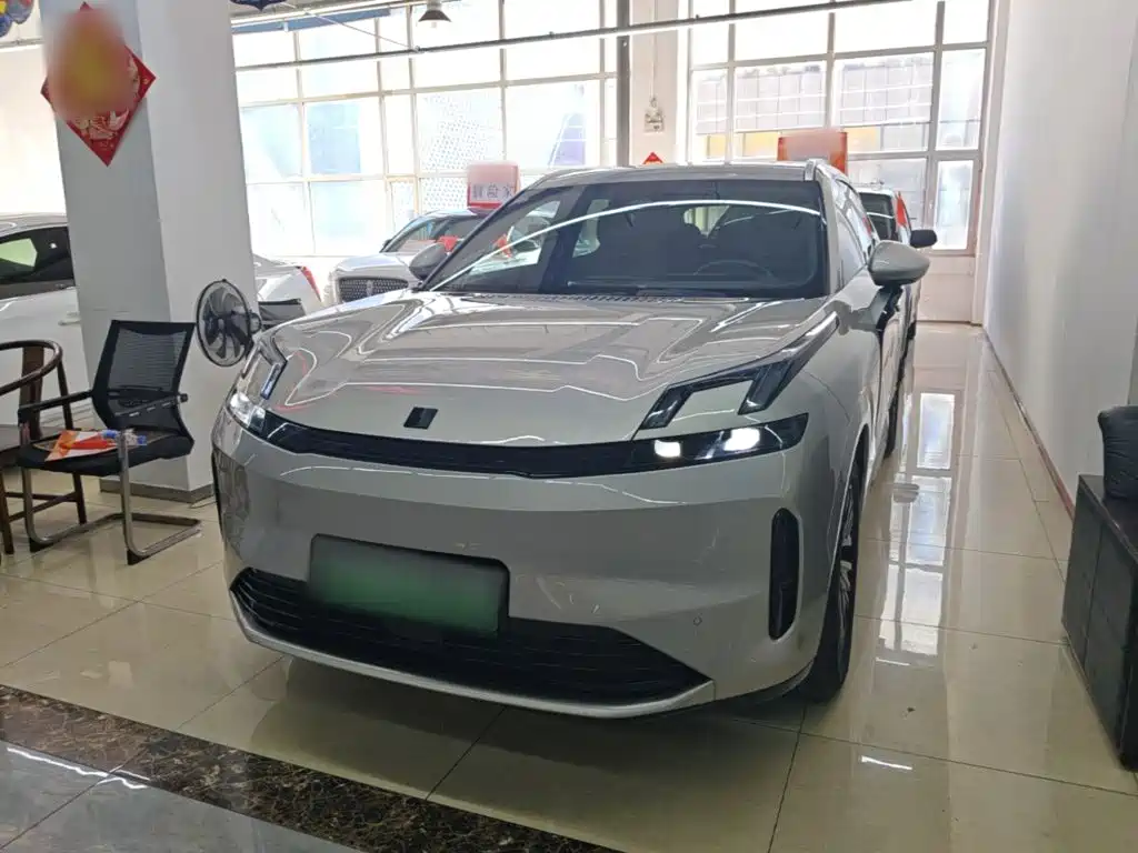 Lynk & Co 08 EM-P — миниатюра 2