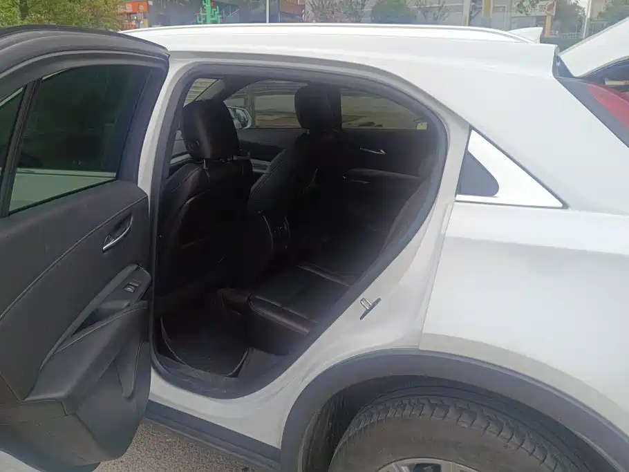 Cadillac XT4 — миниатюра 11