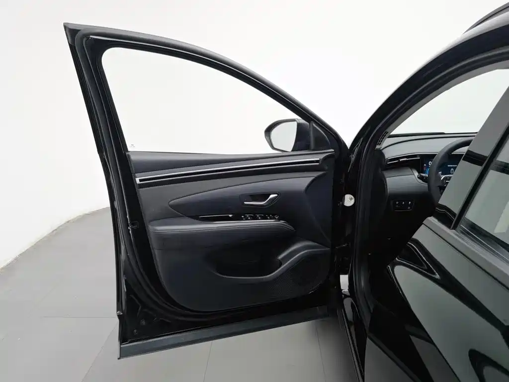 Hyundai Tucson — миниатюра 16