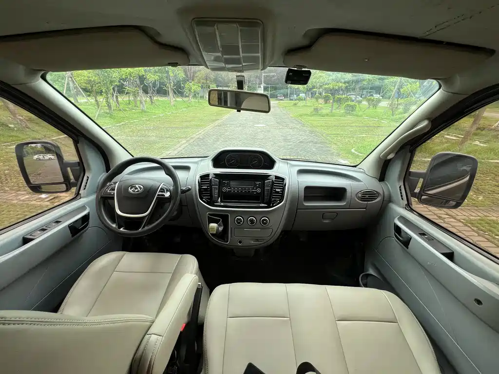MAXUS V80 — миниатюра 18