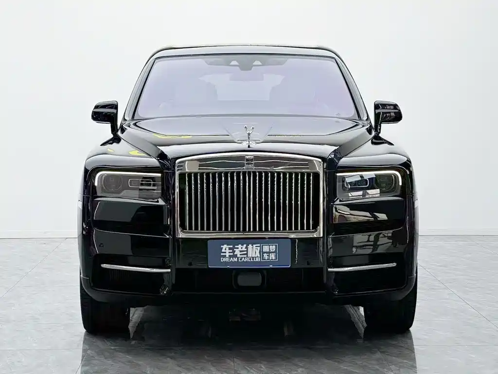 Rolls-Royce Cullinan 2024 мест
