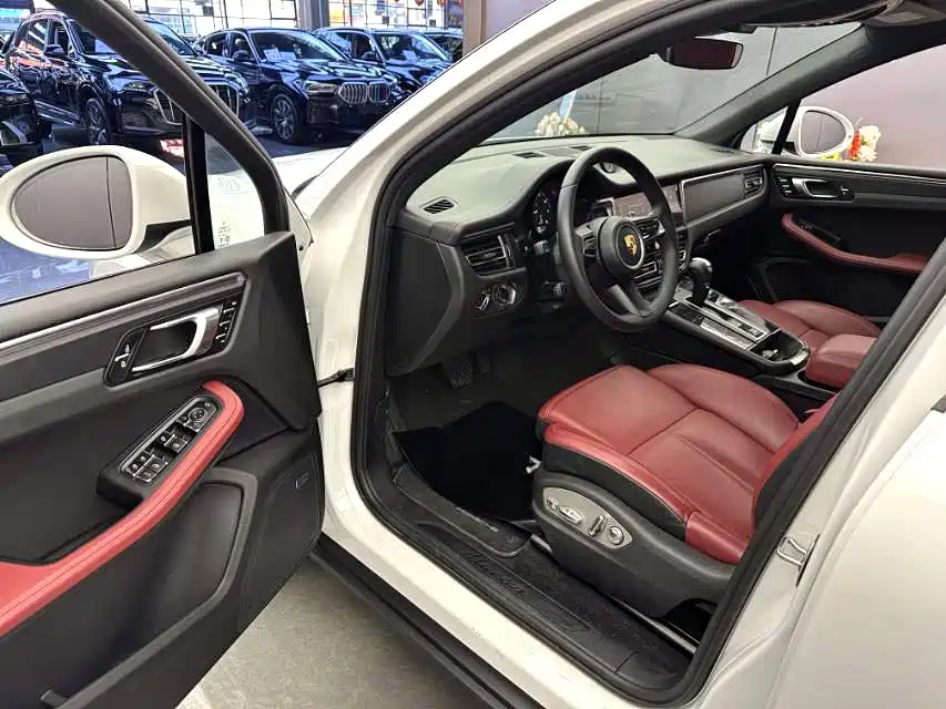Porsche Macan — миниатюра 5