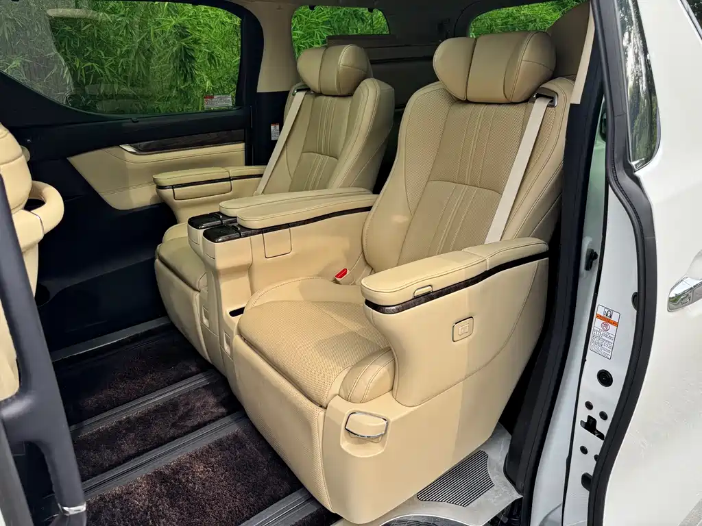 Toyota Alphard 2021 2.5L Luxury