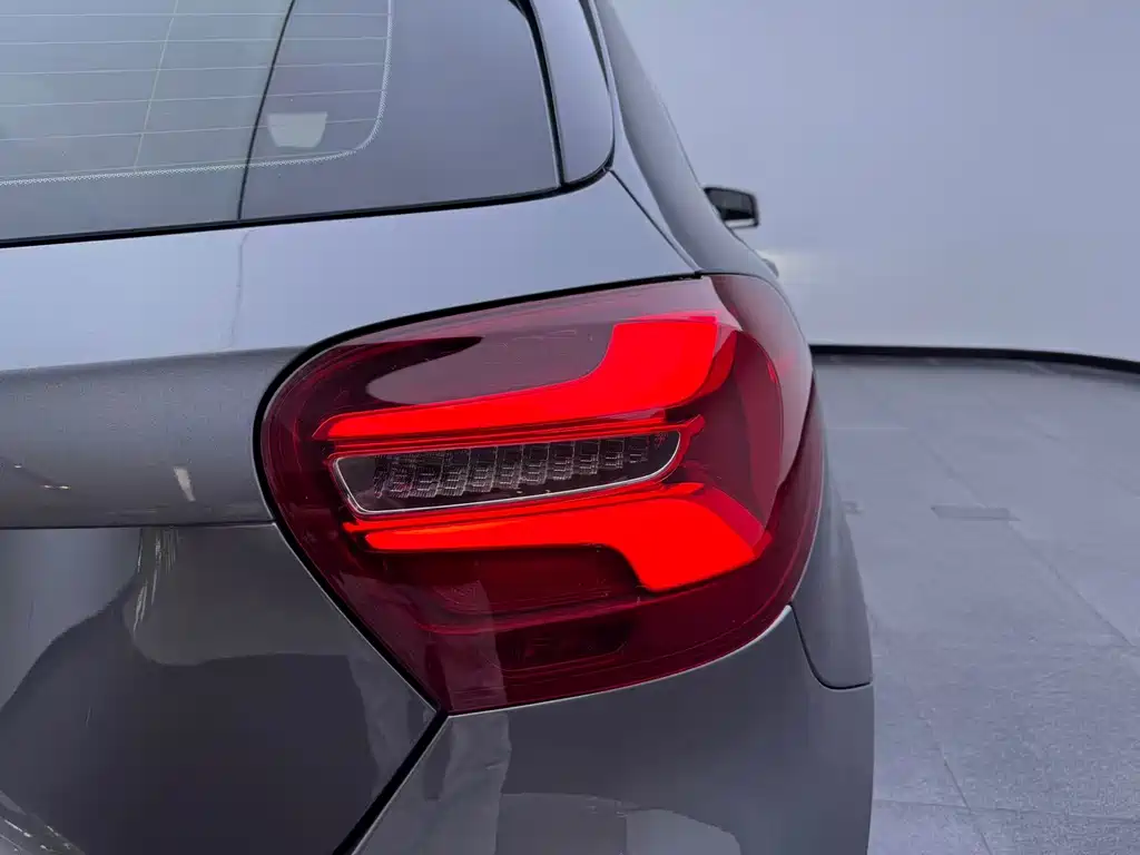 Mercedes-Benz A-Class (Import) — миниатюра 11