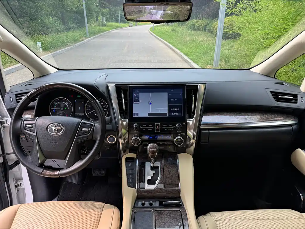 Toyota Alphard 2021 2.5L Luxury