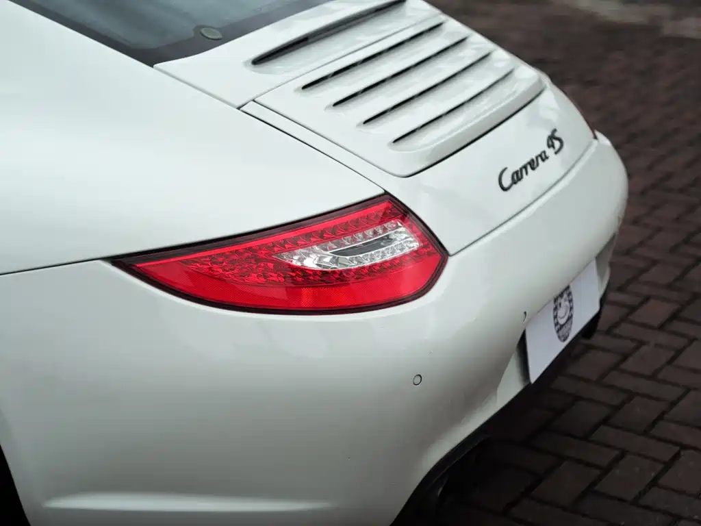 Porsche 911 2010 Carrera 4S 3.8L