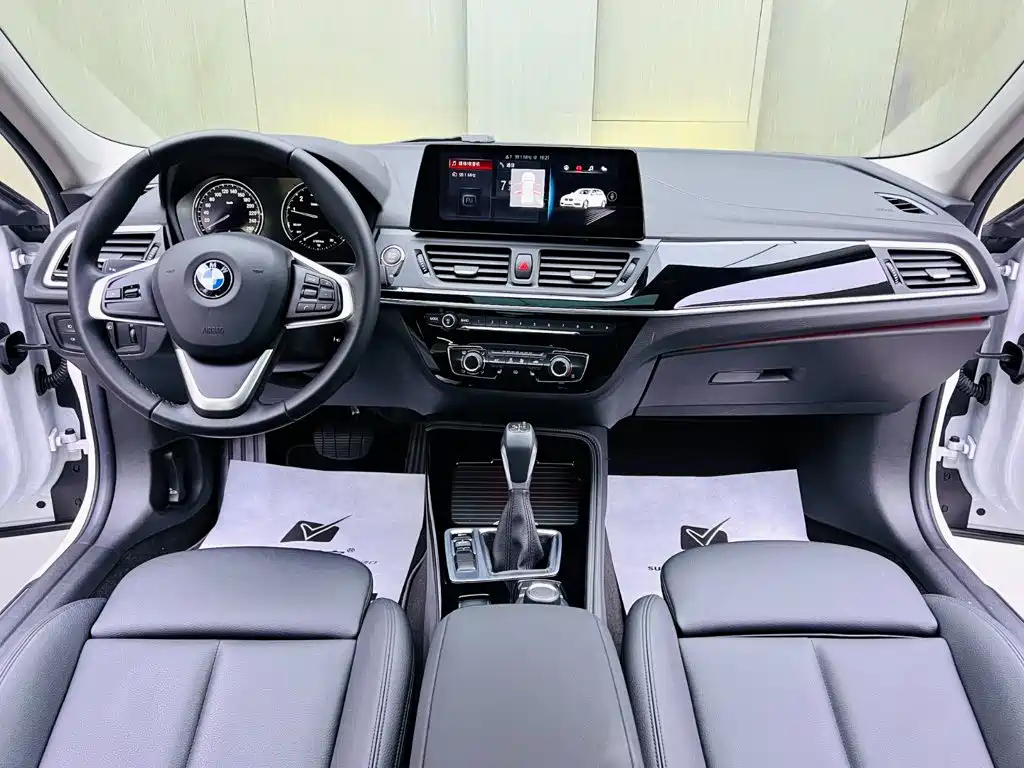 BMW 1 Series - фото 9