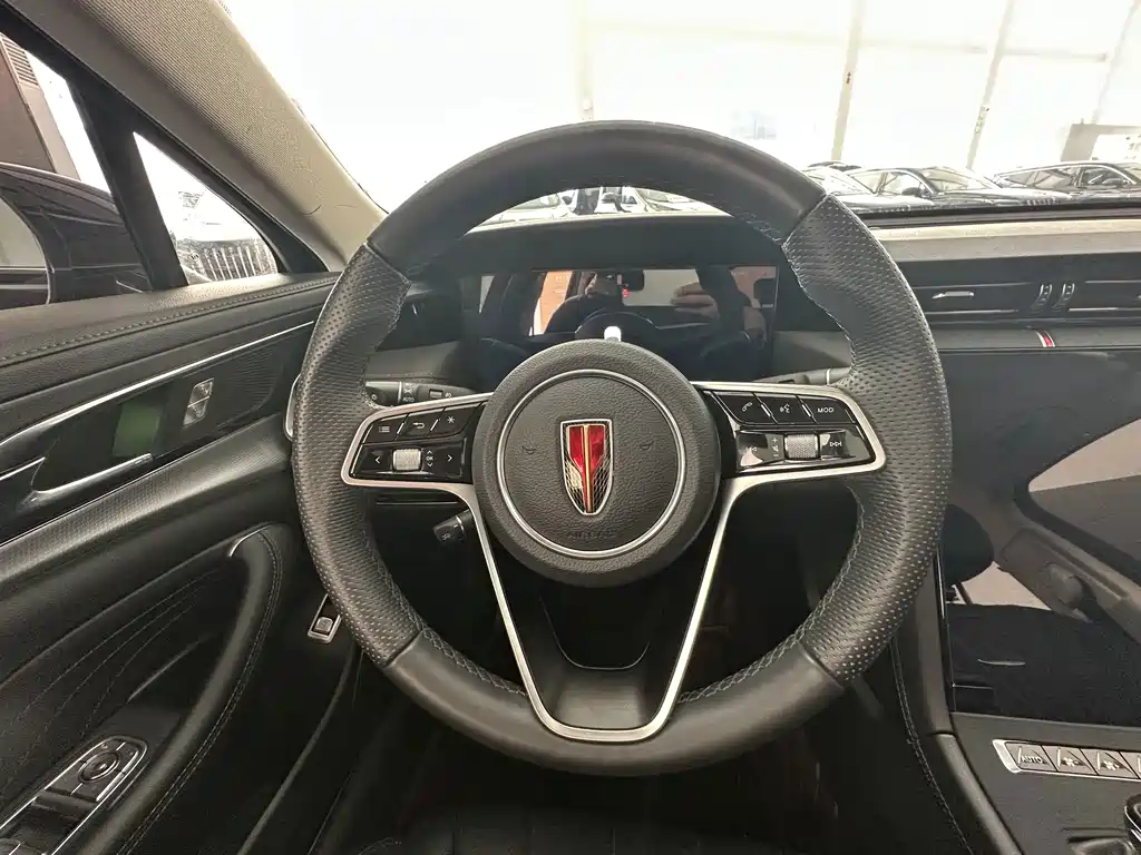Hongqi Hongqi H5 — миниатюра 10