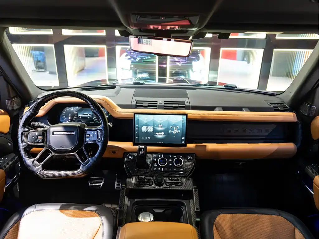 Land Rover Defender 2023 — фото 30