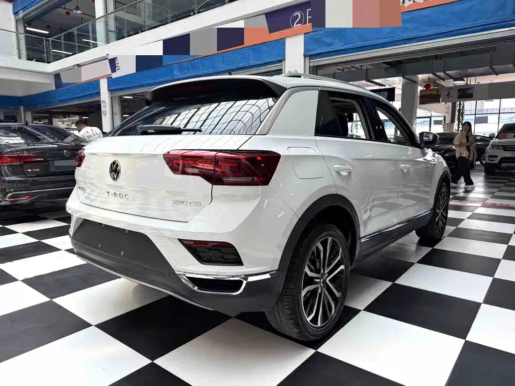 Volkswagen T-Roc — миниатюра 18